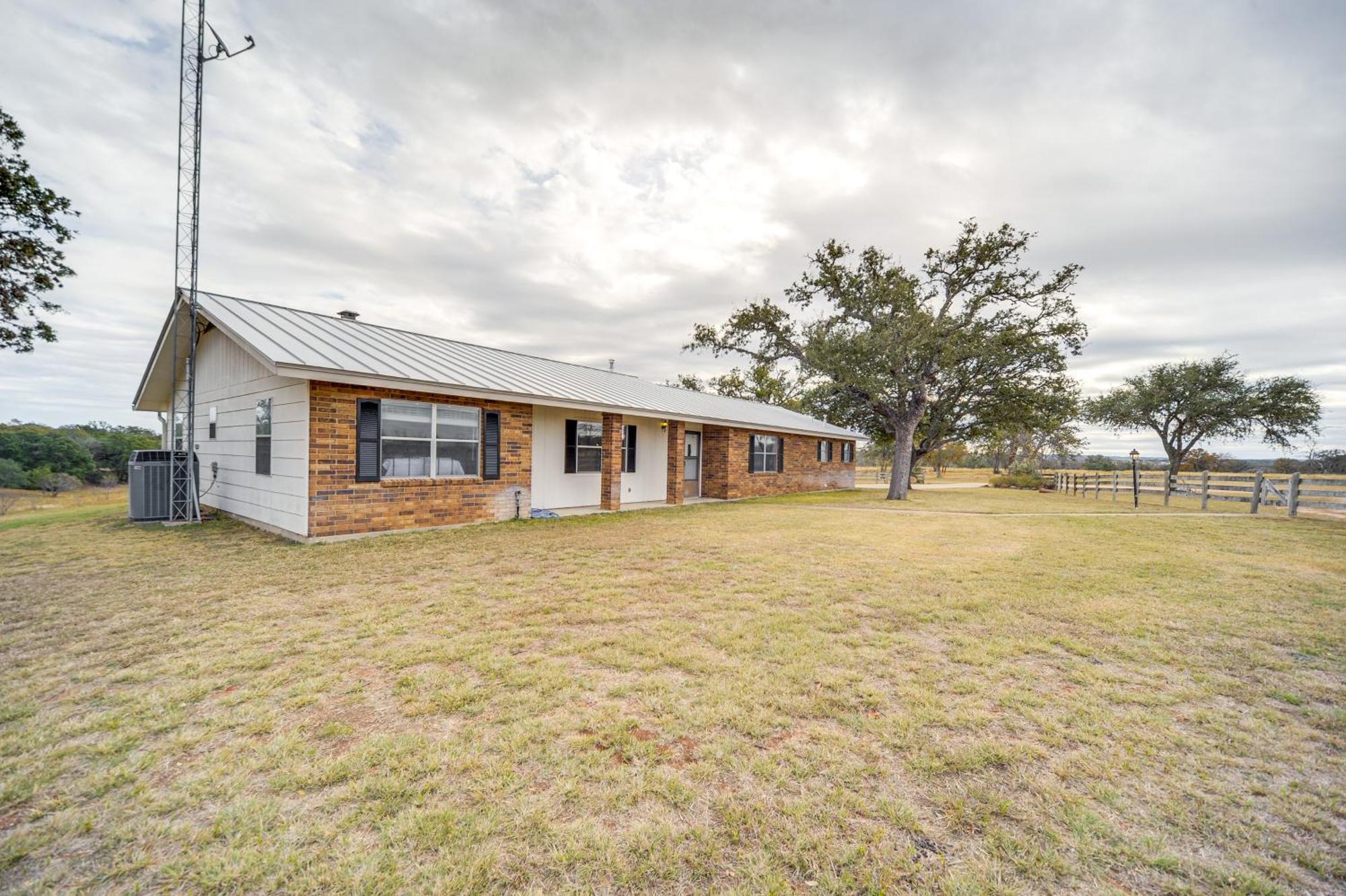 Historic Hoffmann Ranch Haus Near Wineries! Villa Fredericksburg Buitenkant foto